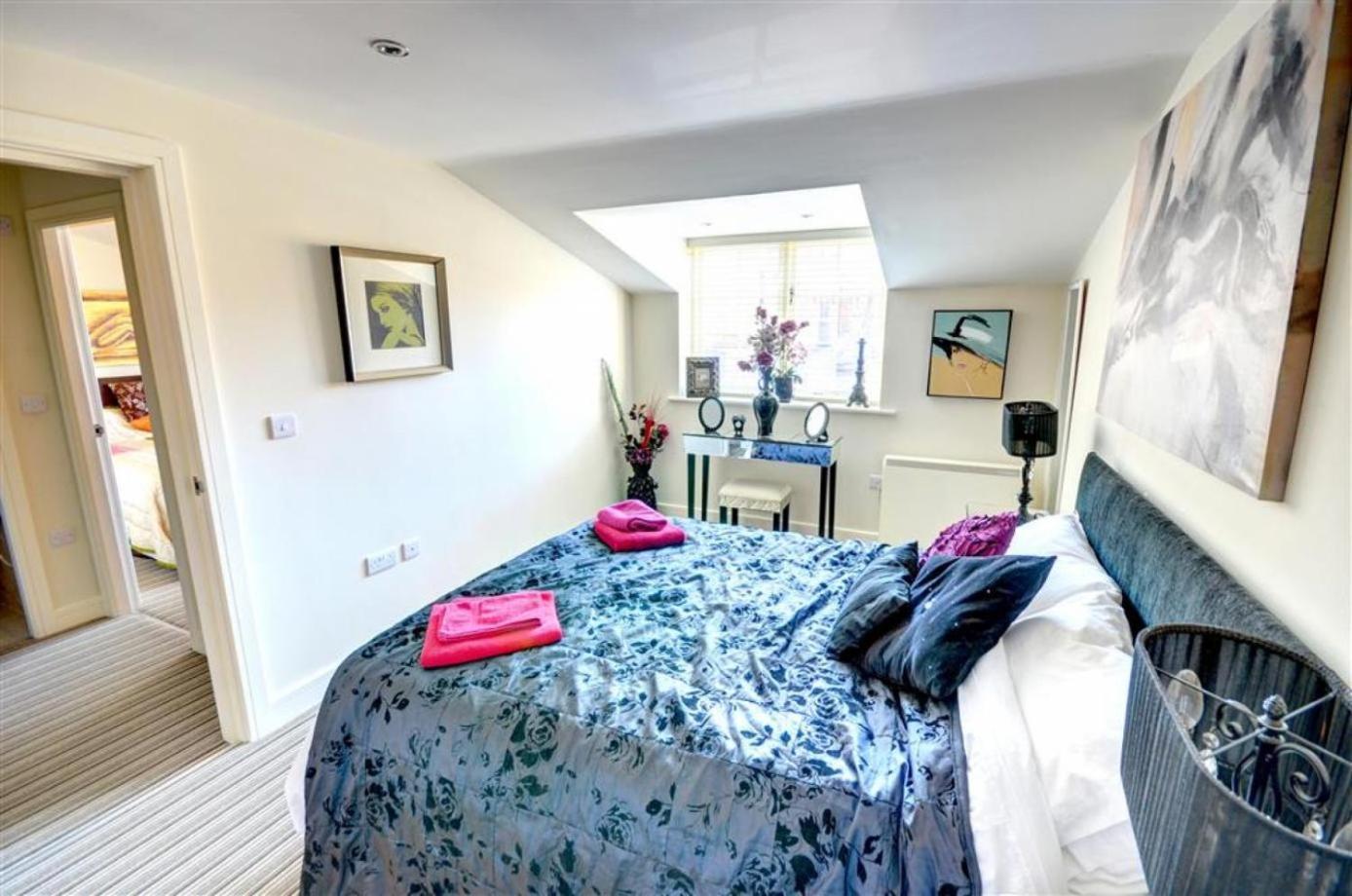 Hotties House - Two-Bed Cottage, Dog-Friendly & Off-Street Parking - Scarborough Esterno foto