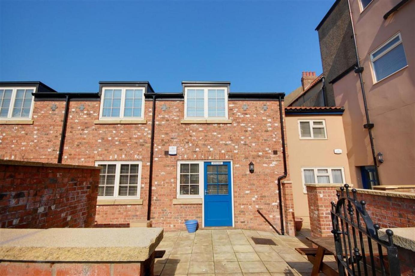 Hotties House - Two-Bed Cottage, Dog-Friendly & Off-Street Parking - Scarborough Esterno foto